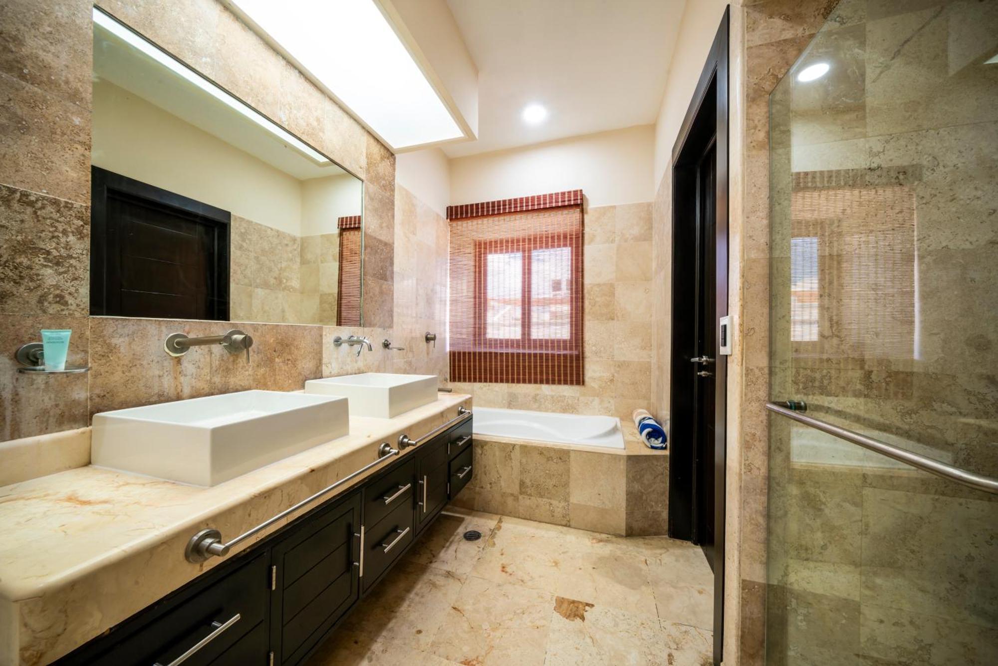 Beachfront 1 Bedroom Condo - El Faro, Surf 407 بلايا ديل كارمن المظهر الخارجي الصورة