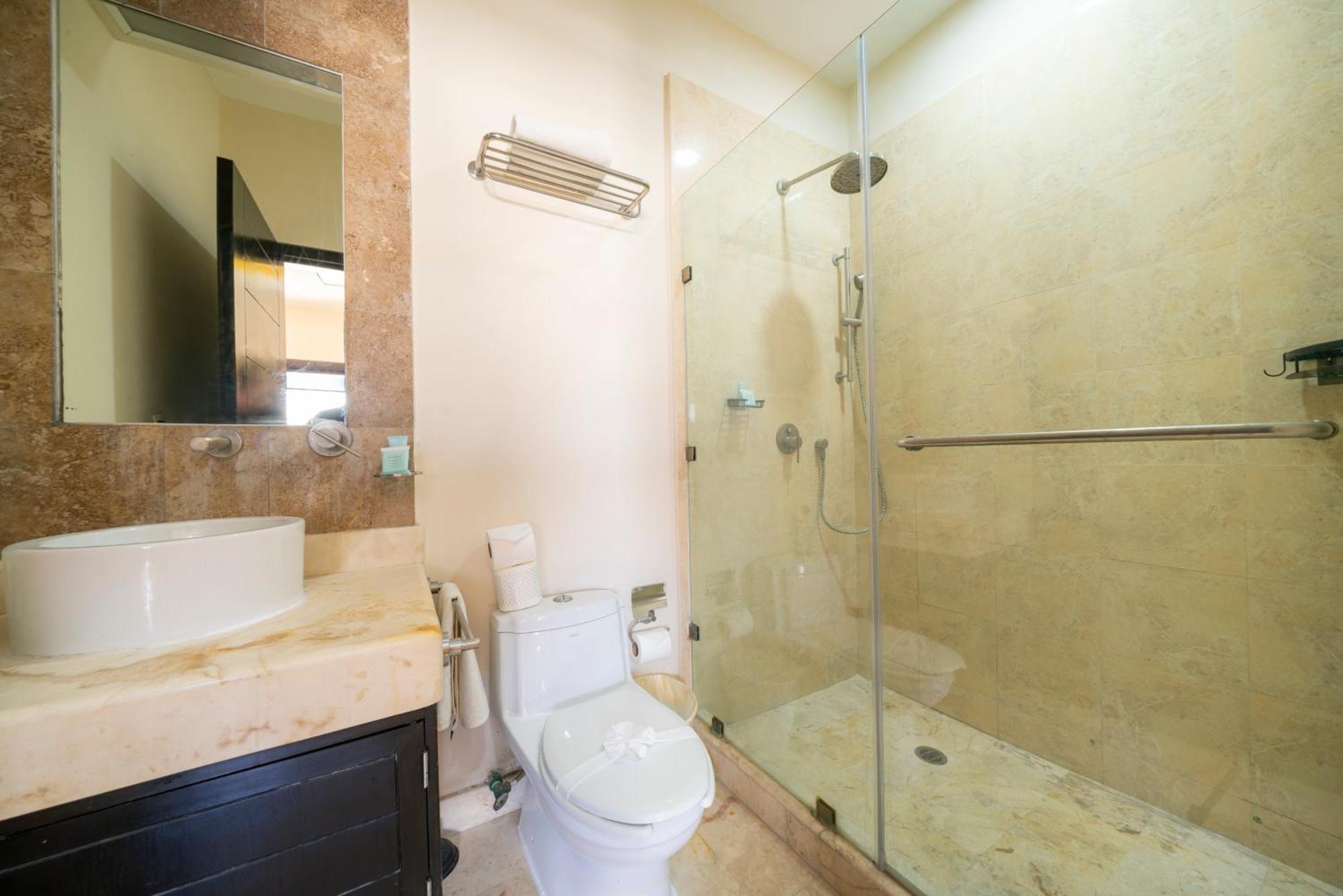 Beachfront 1 Bedroom Condo - El Faro, Surf 407 بلايا ديل كارمن المظهر الخارجي الصورة